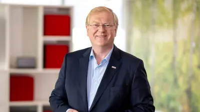 Stefan Hartung
